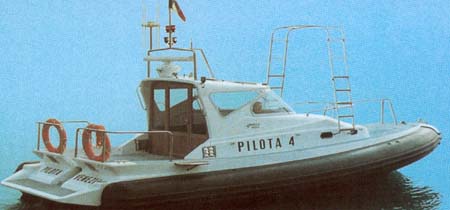 SUPERBLY 33 PILOTA - click to have more informations about this boat.